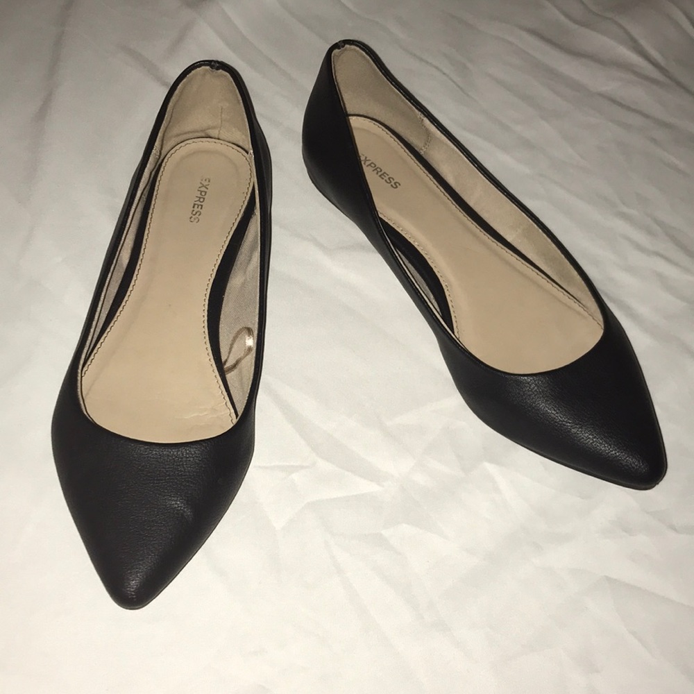 Black faux leather pointy toe flats